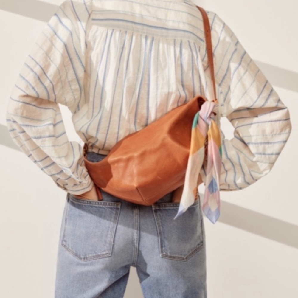 Madewell the leather sling bag